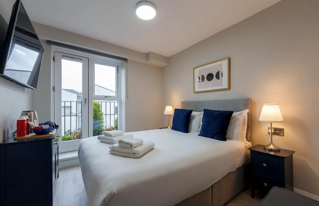 The Temple Bar Lane-1